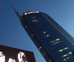 UniCredit, il tesoretto di Mustier: 12 milioni di euro in titoli della banca