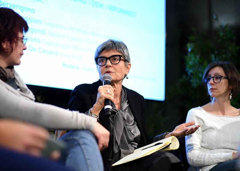 Le Sardine a passo Duomo a dialogo con la sinistra milanese. FOTO