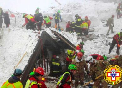 Rigopiano, archiviate accuse contro 22 indagati per le vittime della valanga