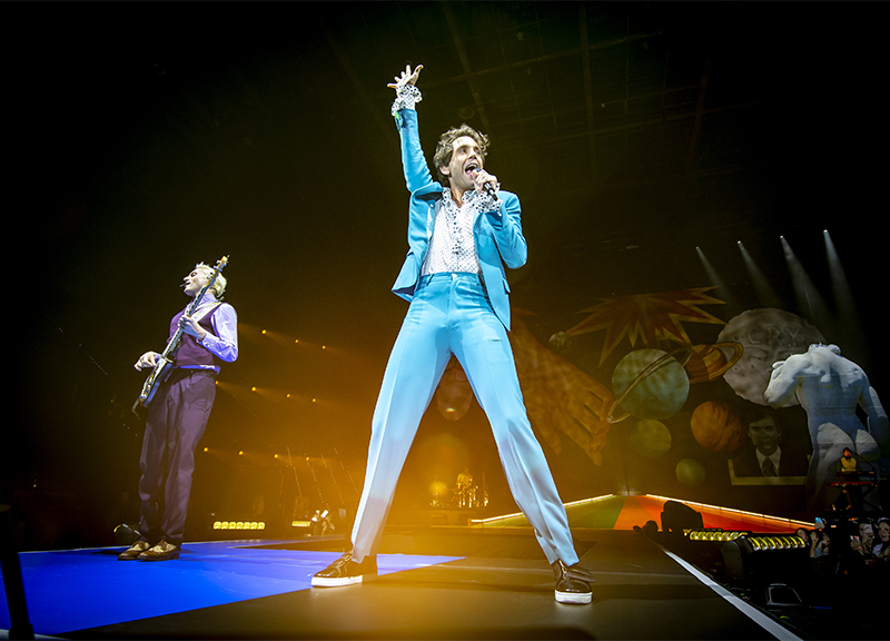 MIKA SHOW A MILANO: musica, pop art, amore ed emozioni al Forum. La recensione MIKA SHOW A MILANO: musica, pop art, amore ed emozioni al Forum. La recensione
