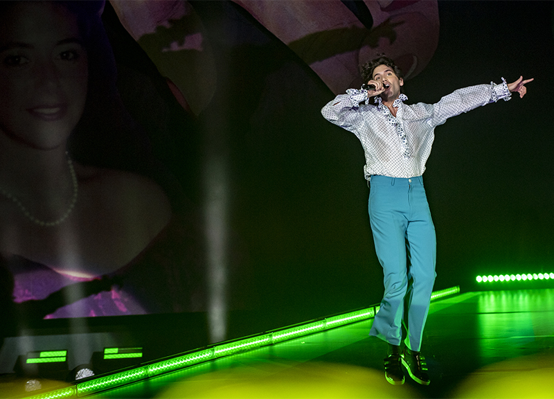 MIKA SHOW A MILANO: musica, pop art, amore ed emozioni al Forum. La recensione MIKA SHOW A MILANO: musica, pop art, amore ed emozioni al Forum. La recensione