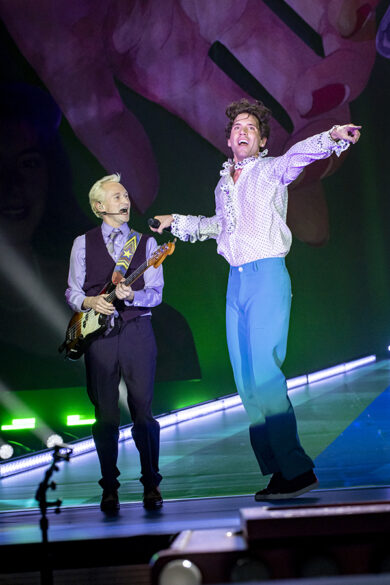 MIKA SHOW A MILANO: musica, pop art, amore ed emozioni al Forum. La recensione