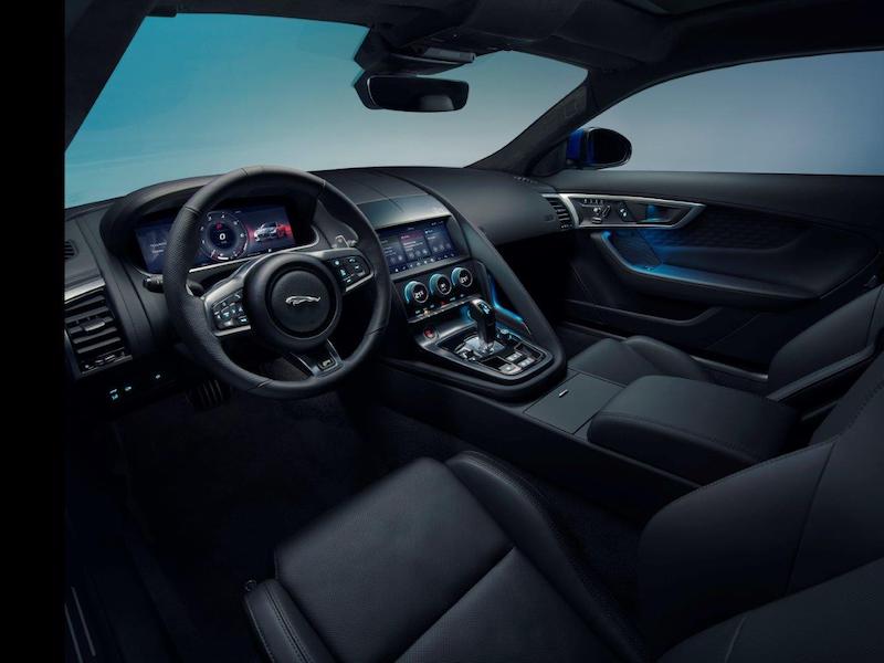 Decisa e coinvolgente, arriva in Italia la nuova Jaguar F-Type Decisa e coinvolgente, arriva in Italia la nuova Jaguar F-Type