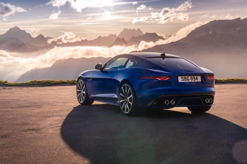 Decisa e coinvolgente, arriva in Italia la nuova Jaguar F-Type Decisa e coinvolgente, arriva in Italia la nuova Jaguar F-Type