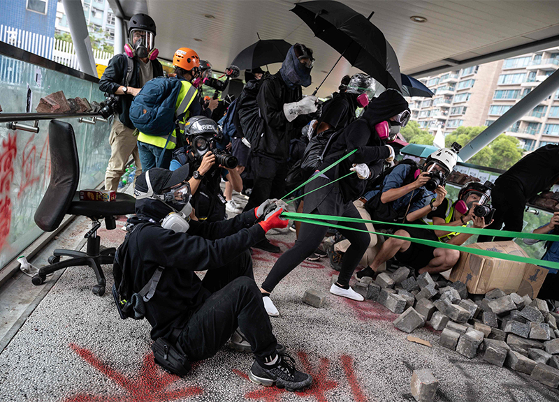 Hong Kong, il Fmi: “Le proteste fermano la crescita, servono stimoli” Hong Kong, il Fmi: “Le proteste fermano la crescita, servono stimoli”