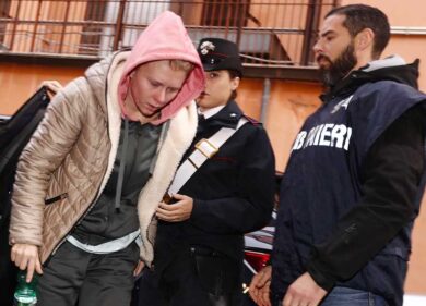 Omicidio Sacchi, la ovvia verità di Anastasia: “Io non sapevo dei 70mila euro”