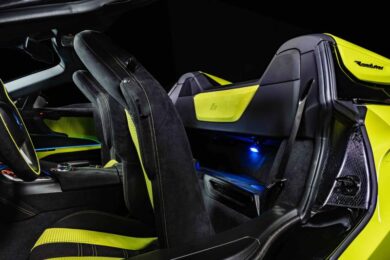 Alcantara e BMW i8 Roadster LimeLight Edition tra esclusività e sostenibilità