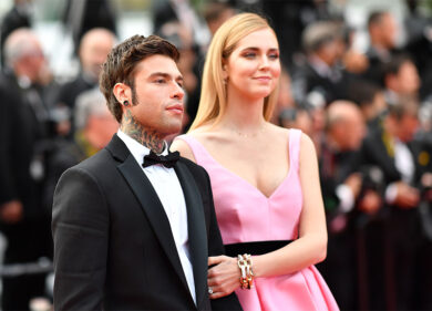 Fedez: “Sono a rischio sclerosi multipla”. La confessione di Fedez a Peter Gomez