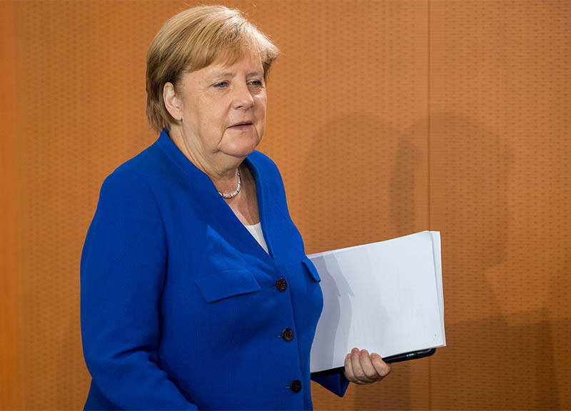 Germania, ore contate per la Merkel? Spd prepara mozione anti Grosse Koalition Germania, ore contate per la Merkel? Spd prepara mozione anti Grosse Koalition
