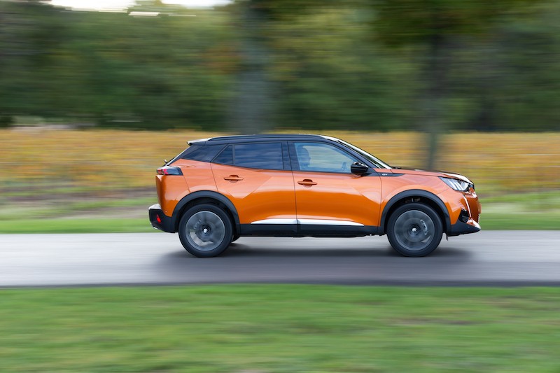 Peugeot toglie i veli al nuovo 2008, il suv proiettato nel futuro