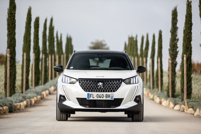 Peugeot toglie i veli al nuovo 2008, il suv proiettato nel futuro