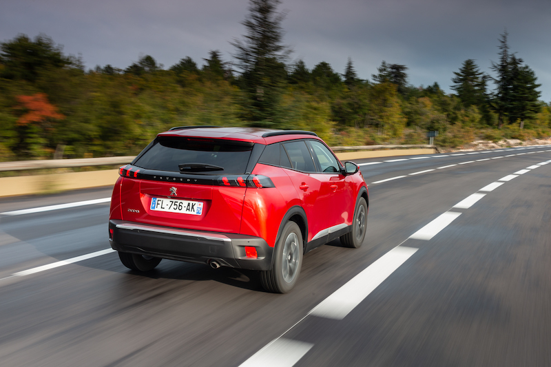 Peugeot toglie i veli al nuovo 2008, il suv proiettato nel futuro