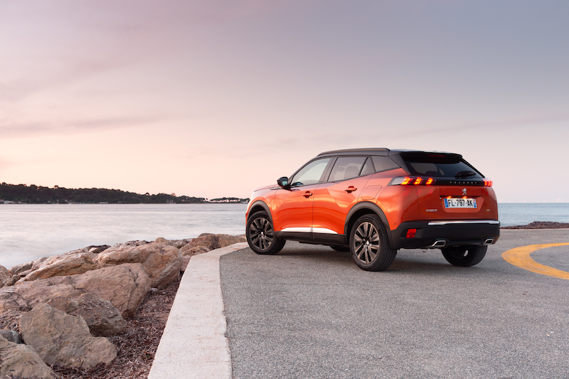 Peugeot toglie i veli al nuovo 2008, il suv proiettato nel futuro