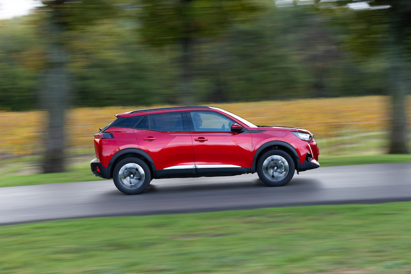 Peugeot toglie i veli al nuovo 2008, il suv proiettato nel futuro