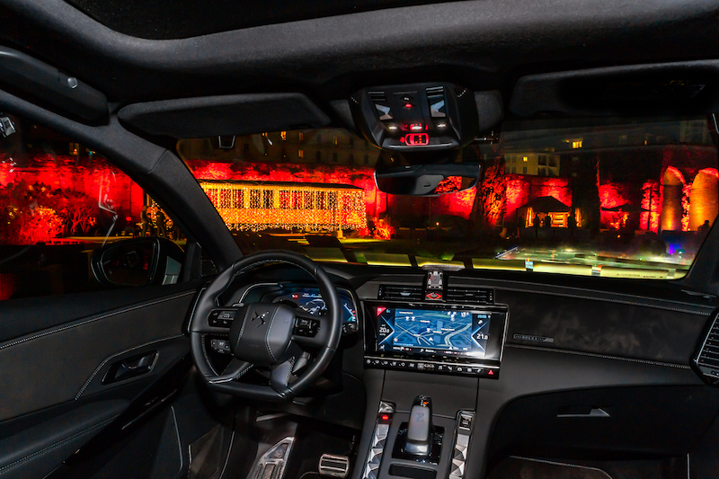 DS 7 CROSSBACK E-TENSE protagonista  al Christmas Party di QC Terme Milano