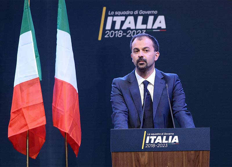 Ilva, Alitalia e lavoro: il ministro Lorenzo Fioramonti svela cos’è il Pil