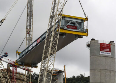 Ponte Morandi, dal Tar chance ad Autostrade: “Esclusione? Decida la Consulta”