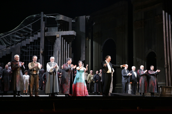 Prima alla Scala, i saluti dopo il primo atto – le foto –