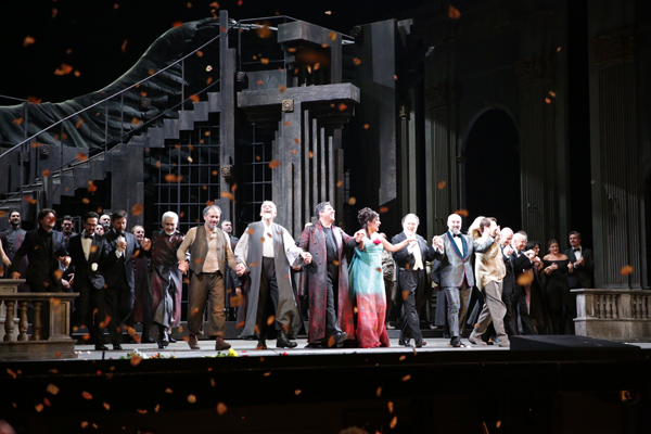 Prima alla Scala, i saluti dopo il primo atto – le foto –