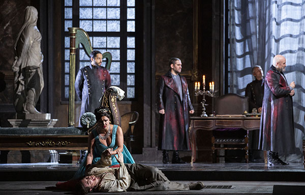 Prima alla Scala di Milano: oltre 16 minuti di applausi per la Tosca