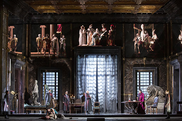 Prima alla Scala di Milano: oltre 16 minuti di applausi per la Tosca