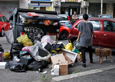 A Roma esplode la guerra della Tari. Il Codacons: “No aumenti, andremo al Tar”