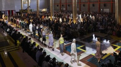 Prada firma i suoi cosmetici di lusso. Accordo di licenza con L’Oréal
