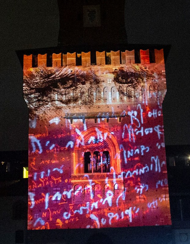 “Milano Leonardo 500”, luci e suoni al Castello Sforzesco fino al 6 gennaio “Milano Leonardo 500”, luci e suoni al Castello Sforzesco fino al 6 gennaio