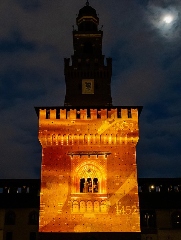 “Milano Leonardo 500”, luci e suoni al Castello Sforzesco fino al 6 gennaio “Milano Leonardo 500”, luci e suoni al Castello Sforzesco fino al 6 gennaio