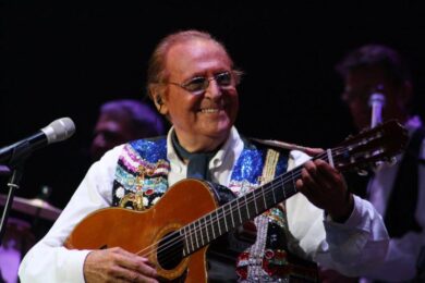 Renzo Arbore: “Zalone? E’ bravo ma fa pop. Io e Frassica improvvisatori jazz”