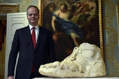 Palazzo Pitti, in mostra l’arte della Calzatura tra Antica Roma, cinema e moda