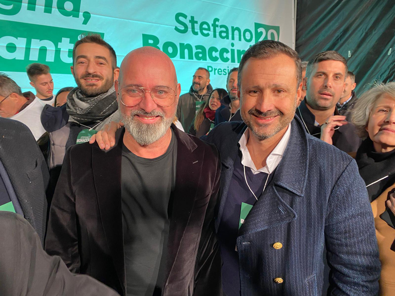 Elezioni Emilia Romagna: guai per Bonaccini, candidato contestato dai dem Elezioni Emilia Romagna: guai per Bonaccini, candidato contestato dai dem