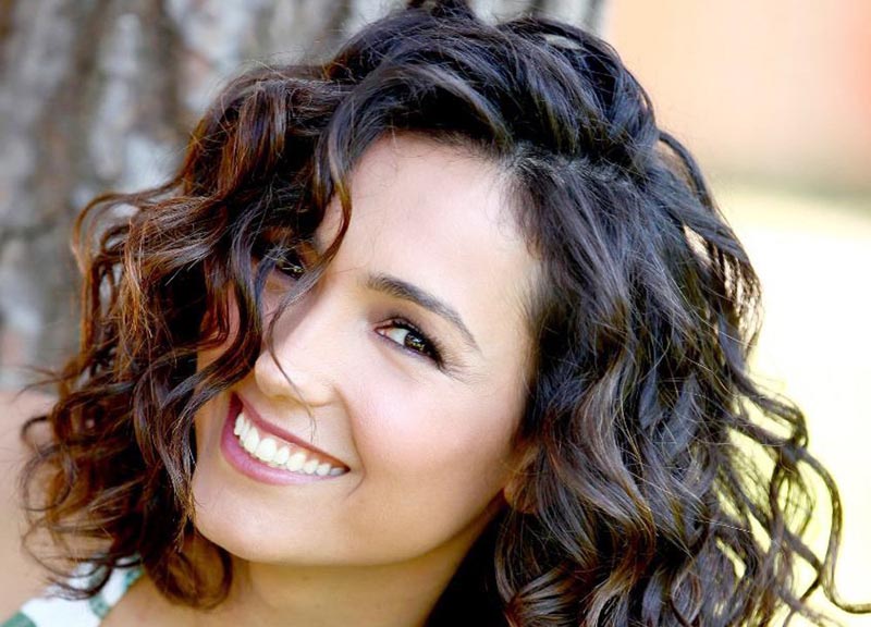 Auditel, Caterina Balivo: ricco Natale ma ascolti poveri. E il web s’indigna Auditel, Caterina Balivo: ricco Natale ma ascolti poveri. E il web s’indigna
