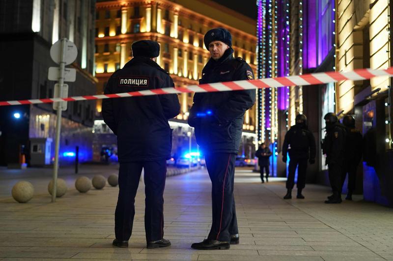 Attentato Mosca, l’uomo è una ex guardia di sicurezza. Aveva anche un ordigno Attentato Mosca, l’uomo è una ex guardia di sicurezza. Aveva anche un ordigno