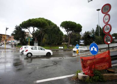 Incidente corso Francia, Gaia e Camilla: decisa l’autopsia. Verbali in Procura