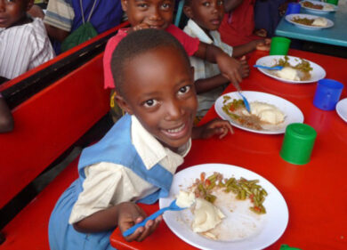 Pranzo di Natale coi poveri di Sant’Egidio. L’atto d’amore si rinnova ancora
