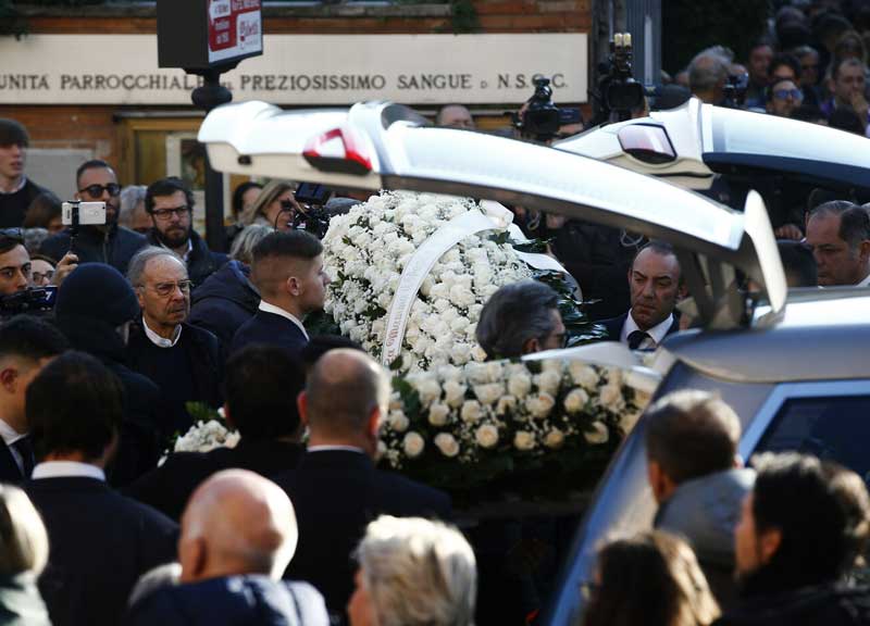 Incidente Corso Francia, omelia contro alcool e droga: “Ci rendono schiavi” Incidente Corso Francia, omelia contro alcool e droga: “Ci rendono schiavi”