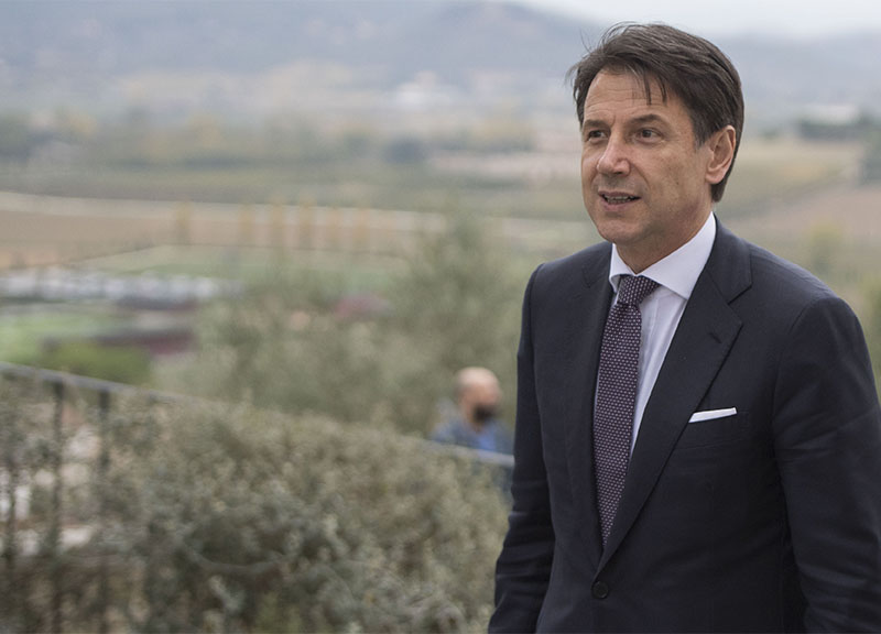 Nei luoghi d’infanzia del premier Conte. Candela e la magia della Puglia Nei luoghi d’infanzia del premier Conte. Candela e la magia della Puglia