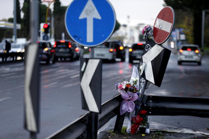 Incidente corso Francia: Pietro Genovese arrestato. Gaia e Camilla, i funerali Incidente corso Francia: Pietro Genovese arrestato. Gaia e Camilla, i funerali