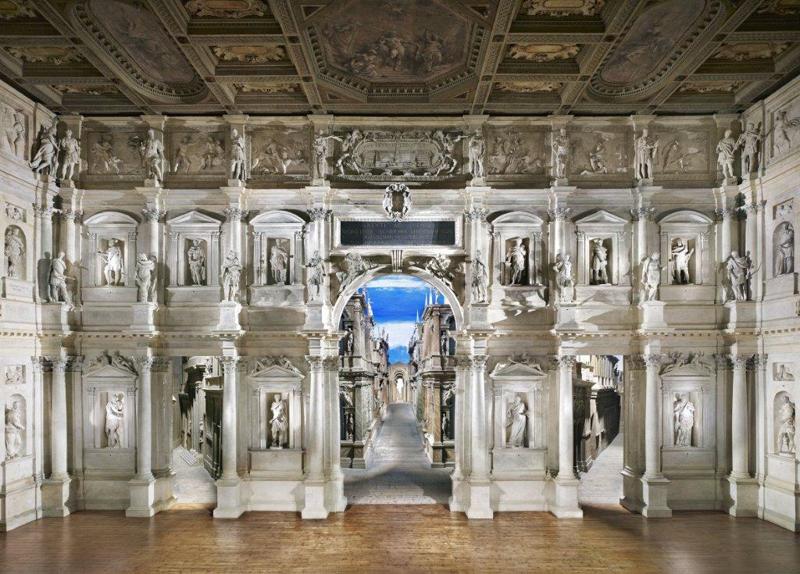 Vicenza. A gennaio si veste di oro e talento con VIOFF GOLDEN FACTOR. Vicenza. A gennaio si veste di oro e talento con VIOFF GOLDEN FACTOR.