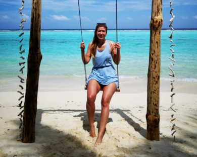 M5S, foto alle Maldive: la deputata grillina scatena le polemiche
