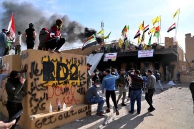 Ucciso Soleimani, Teheran in piazza. Trump: “Dovevamo eliminarlo prima”