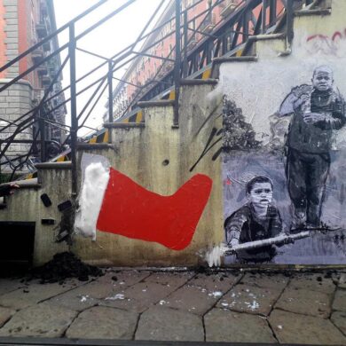 Street Art, la provocazione di Cristina Donati Meyer sul lavoro minorile