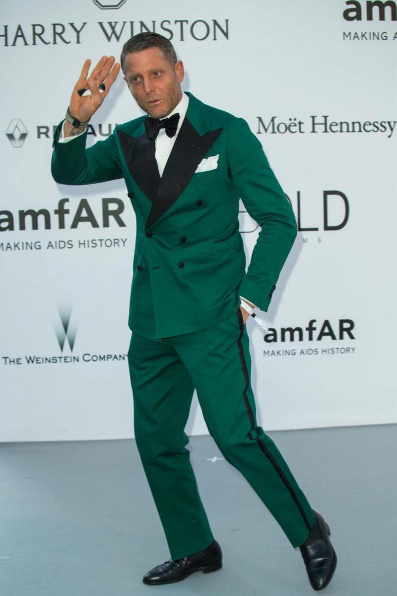 Lapo Elkann, prime immagini dopo l’incidente: comincia la riabilitazione. FOTO