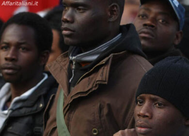Il vero motivo del presunto “razzismo” italiano