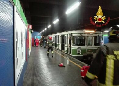 Frenate in metro, ecco la causa. Ma ora si cerca il colpevole. VIDEO