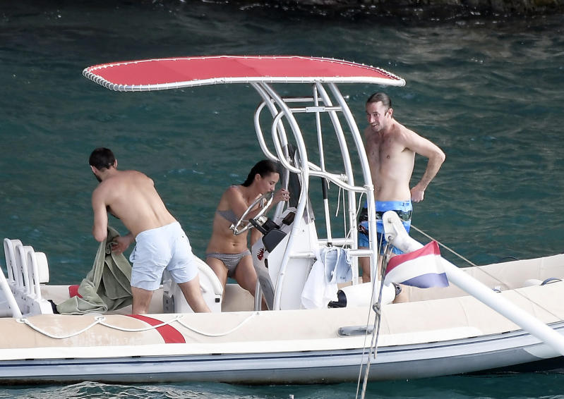 Kate Middleton news: Pippa Middleton in bikini le ruba la scena… così. FOTO Kate Middleton news: Pippa Middleton in bikini le ruba la scena… così. FOTO