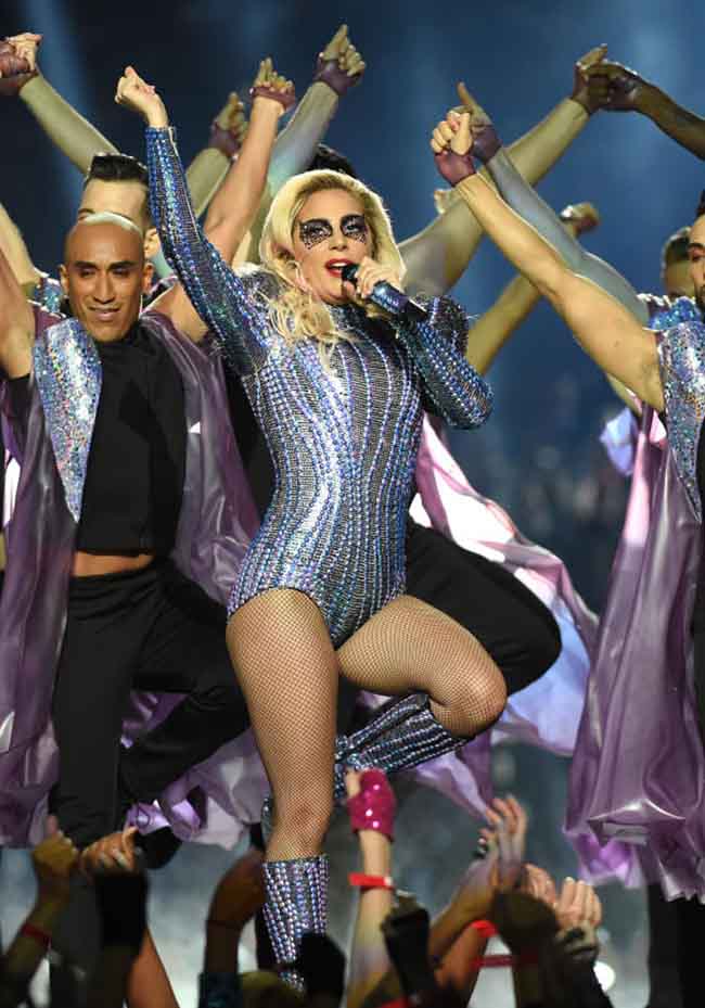 Lady Gaga choc: “A 19 anni sono stata stuprata ripetutamente” Lady Gaga choc: “A 19 anni sono stata stuprata ripetutamente”