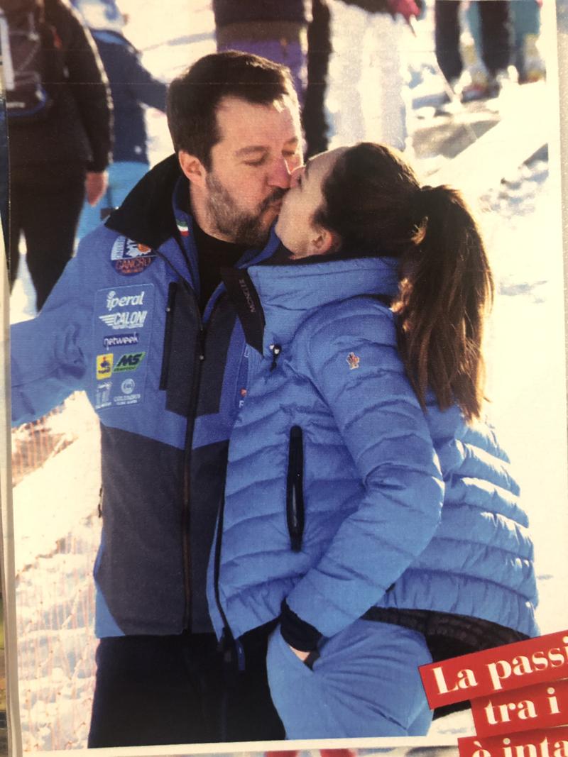 Salvini e Verdini, prove di famiglia allargata con la piccola Mirta a Bormio Salvini e Verdini, prove di famiglia allargata con la piccola Mirta a Bormio