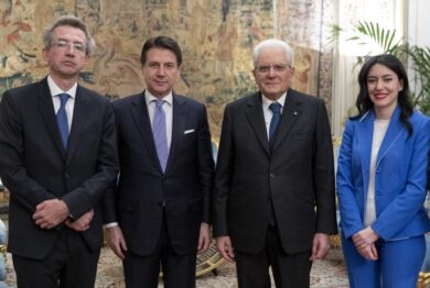 Azzolina e Manfredi hanno giurato. Conte ha due nuovi ministri. Il video